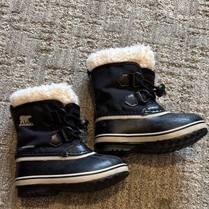 Sorel Kids Black Boots with White Faux Fur Cuff